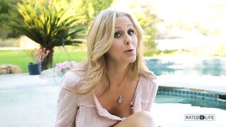 JuliaAnnLive - Interview With Julia Ann BTS